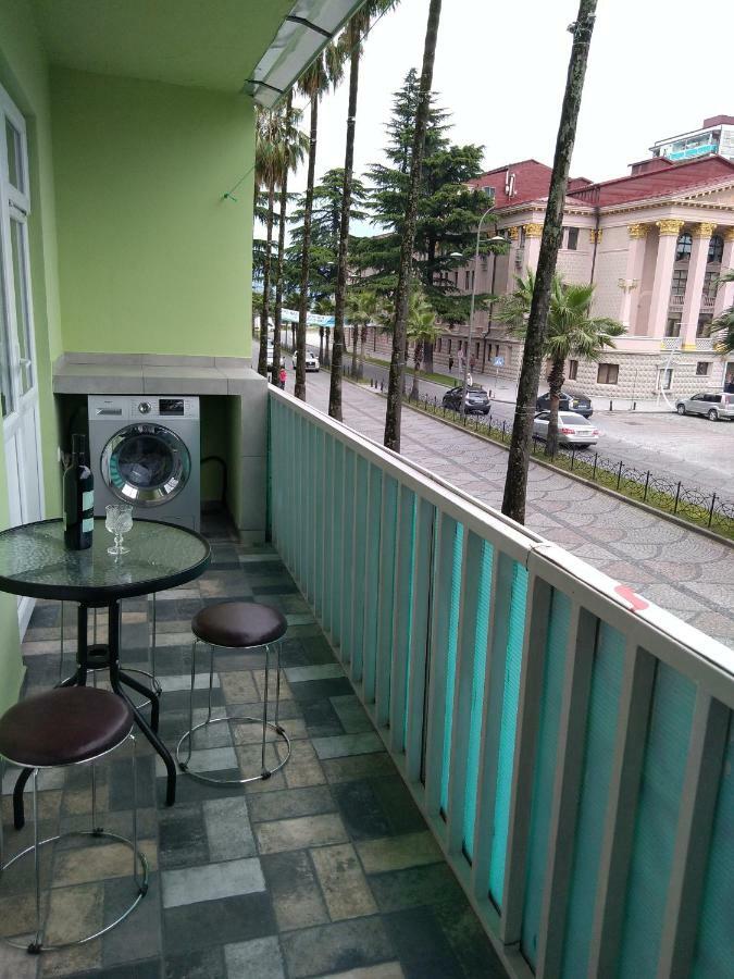 Apartment Eteri Batumi Eksteriør bilde